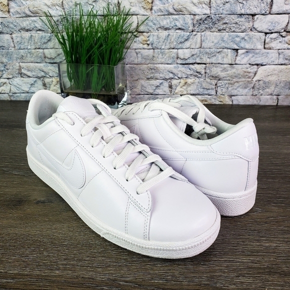 New Nike Wmns Tennis Classic - Picture 2 of 11
